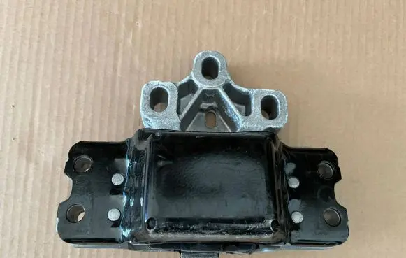 Volkswagen Golf VII Engine mount bracket 1K0199555