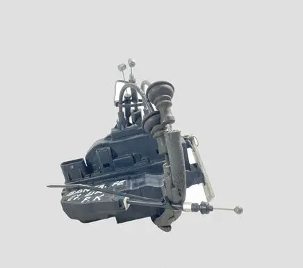 Hyundai Santa Fe Front door lock A045035