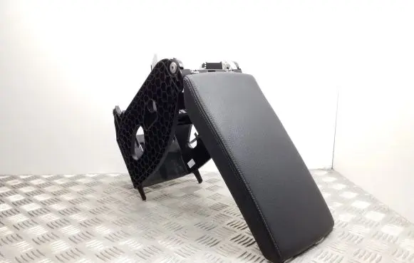Skoda Superb B8 (3V) Armrest 3V0864207