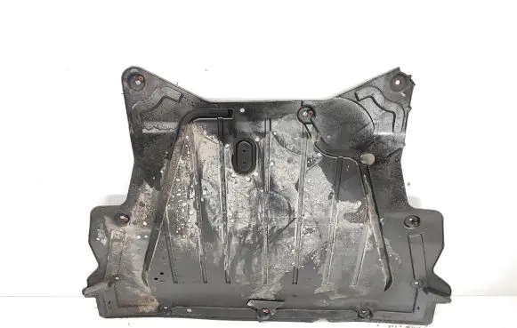 Nissan Qashqai+2 Engine splash shield/under tray