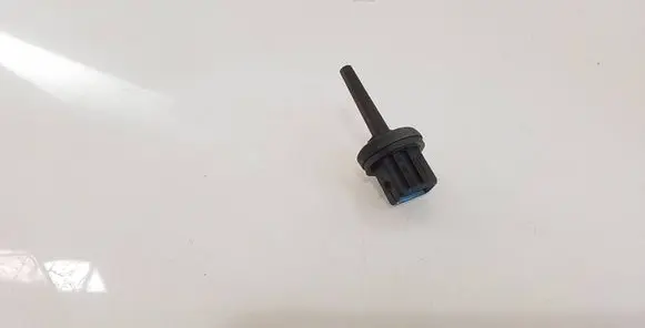 Volkswagen PASSAT B5 Outside/exterior temperature sensor 8A0820535