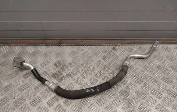 Audi A8 S8 D4 4H Air conditioning (A/C) pipe/hose 4H0816743A