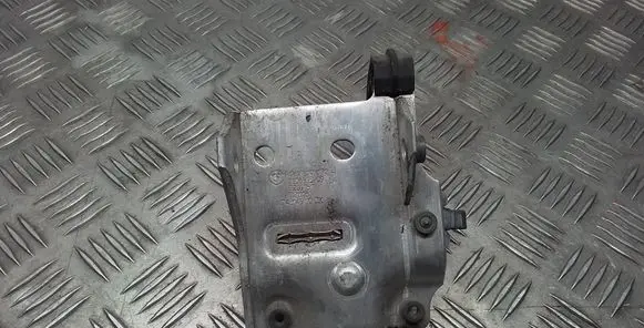 BMW 7 F01 F02 F03 F04 Radiator mount bracket 7186513