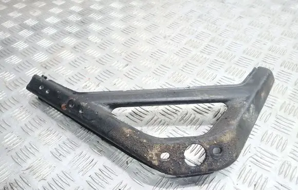 Mercedes-Benz C W203 Other engine bay part