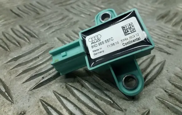 Audi A4 S4 B8 8K Airbag deployment crash/impact sensor 8K0955557C