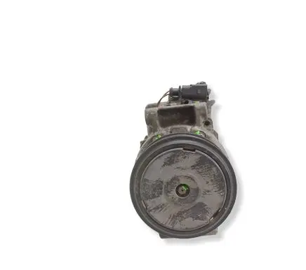Volkswagen PASSAT B6 Air conditioning (A/C) compressor (pump) 4F0260805S