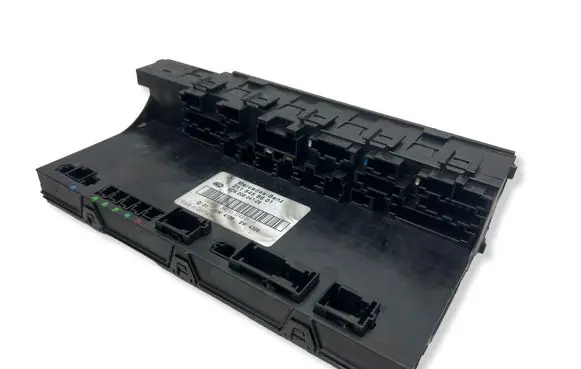 Mercedes-Benz E W211 Fuse module 2115458601 5DK00804728