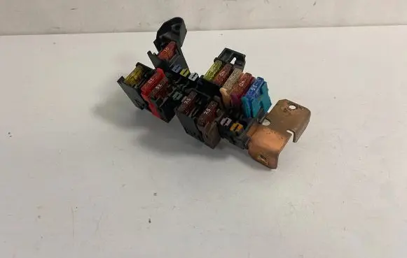 Mercedes-Benz Vito Viano W639 Fuse module A6395400018