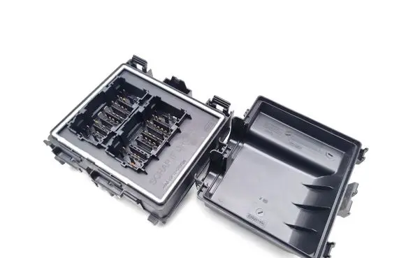 Ford Focus Fuse module JX6T-14A003-AB