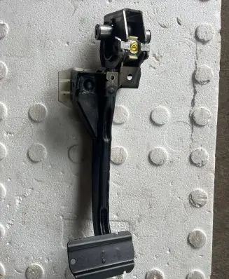 Volvo XC90 Brake pedal 32264553