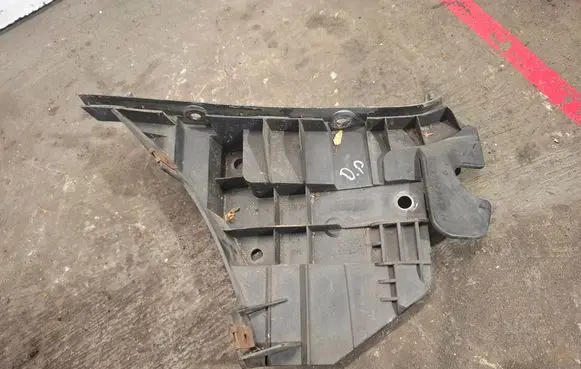 Volvo V70 Front bumper mounting bracket 31265345