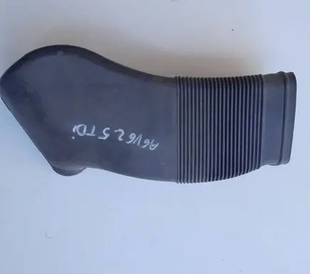 Audi A4 S4 B5 8D Air intake duct part 8D0129617E
