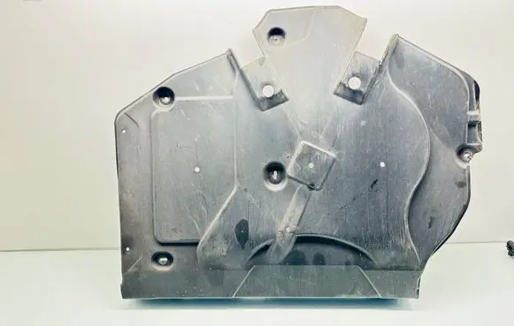 Mercedes-Benz CLS C218 X218 Fuel tank bottom protection A2126930017