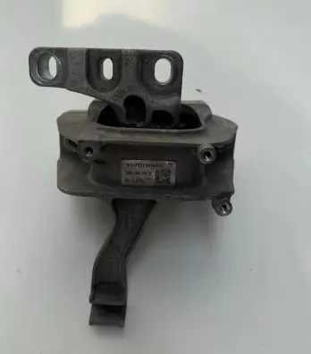 Seat Leon (5F) Engine mount bracket 5WA199262D 09112019 937PE8EB038505