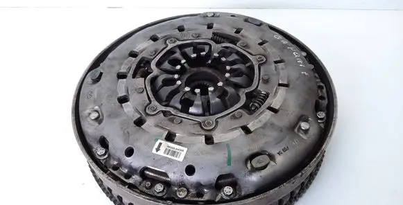 Nissan Qashqai Clutch set kit 30105094R 302101178R
