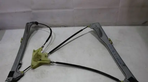 Renault Laguna III Front door electric window regulator 