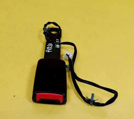Nissan Primera Front seatbelt buckle 86842