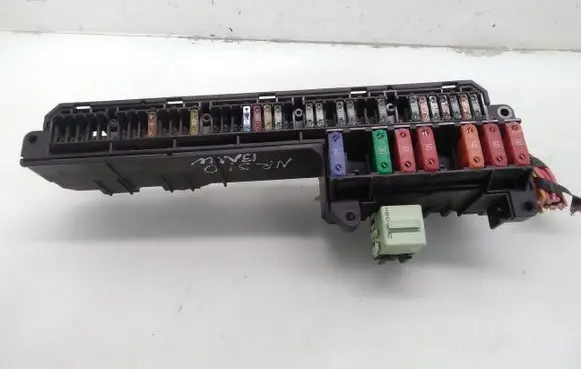 BMW 5 E60 E61 Fuse module 6114695733001