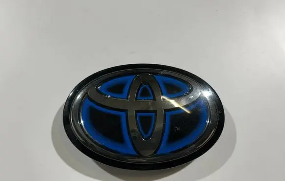 Toyota Sienna XL40 IV Manufacturer badge logo/emblem 90975A2013 9097502161 KK670T2