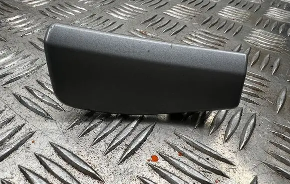 Skoda Octavia Mk2 (1Z) Dashboard glove box trim 1Z1858415