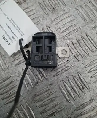 Audi A6 S6 C6 4F Battery relay fuse 4F0915519