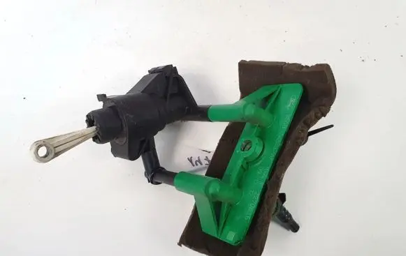 Ford Focus Clutch master cylinder 98ab7a543af 98ab-7a543-af