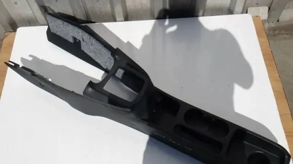 Ford Fiesta Center console 3244445