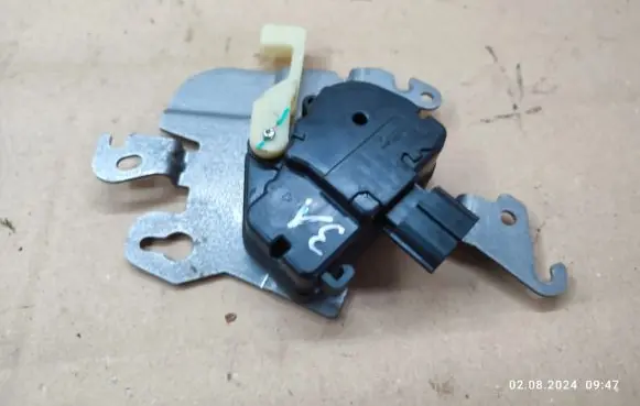 Chrysler Grand Voyager V Central locking motor 25000282