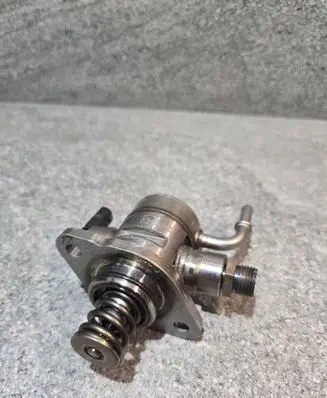 Porsche Macan (95B) Fuel injection high pressure pump 06Q127025T