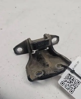 Hyundai Santa Fe Rear door lower hinge 1234