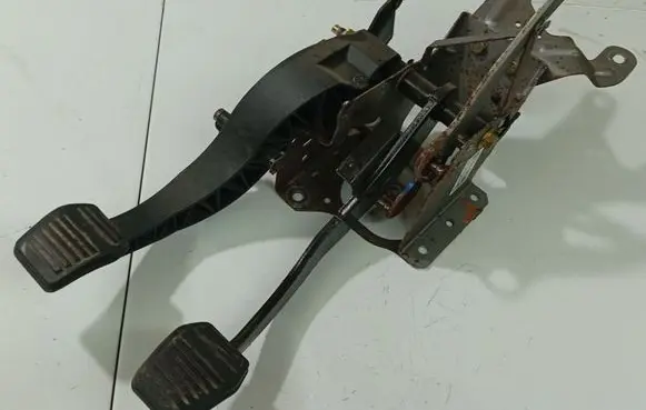 Jaguar X-Type Clutch pedal 