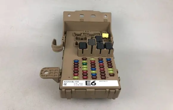 Subaru Outback (BS) Fuse module 82201AL150