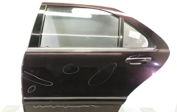 Mercedes-Benz S W220 Rear door 