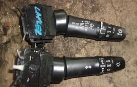 Mitsubishi Colt Tailgate/trunk/boot open switch 