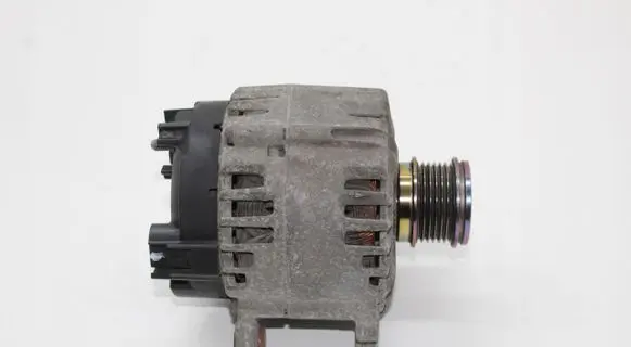 Audi Q3 8U Generator/alternator 04L903023L