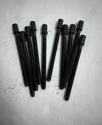 Skoda Octavia Mk2 (1Z) Cylinder head bolts 