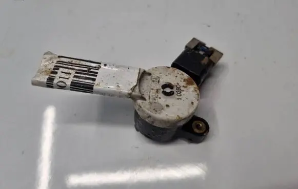 Chevrolet Orlando Brake pedal sensor switch 10366474