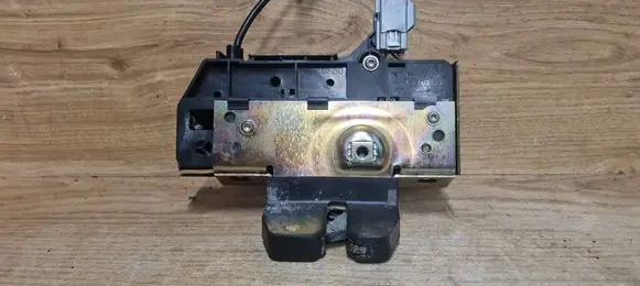 Volvo XC90 Tailgate/trunk/boot lock/catch/latch 30753475