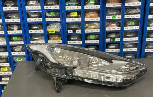Ford Transit - Tourneo Connect Headlight/headlamp