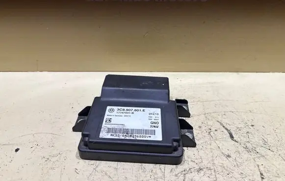 Volkswagen PASSAT B6 Hand brake control module 3C8907801E