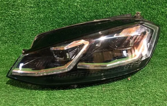 Volkswagen Golf VII Headlight/headlamp 5G1941081D