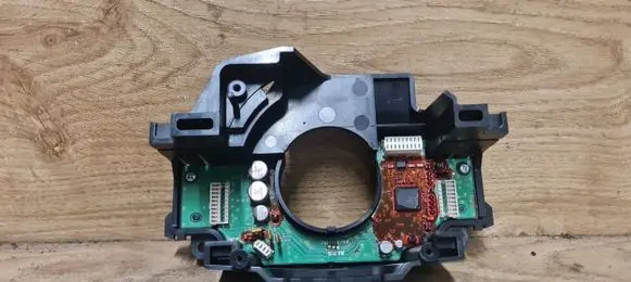 Multifunctional control switch/knob