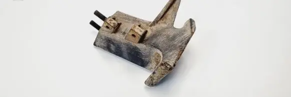 Volvo 850 Engine mounting bracket 074116370