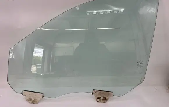 Jeep Grand Cherokee Front door window glass four-door 43R001934