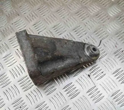 Mercedes-Benz C W203 Engine mounting bracket A6112230804