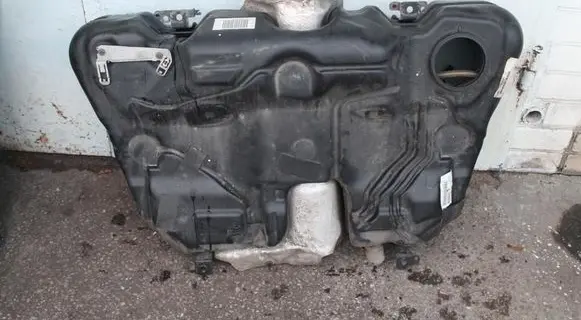 Volvo XC70 Fuel tank 31261121 L235