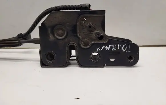 Volkswagen Touran I Engine bonnet/hood lock/latch loop/hook 