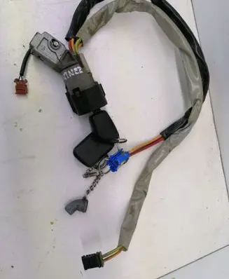 Peugeot Partner Ignition lock 9663123280