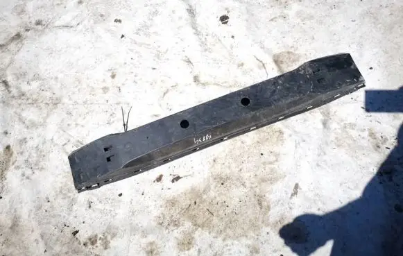 Volvo V50 Front bumper mounting bracket 30655876
