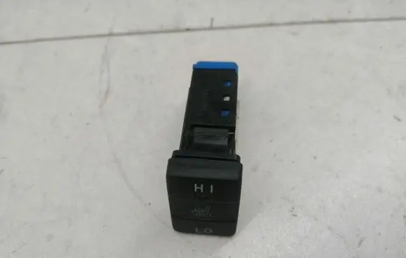 Toyota Auris E180 Seat heating switch 191698